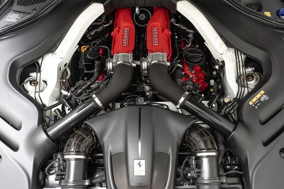 2022 Ferrari Roma - Image 11 of 19