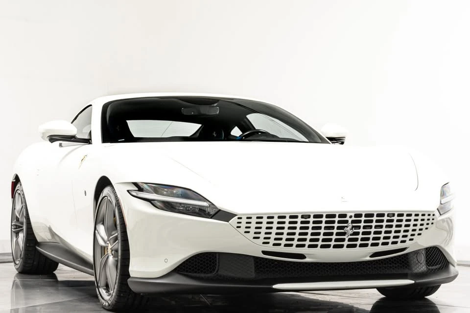 2022 Ferrari Roma - Image 2 of 15