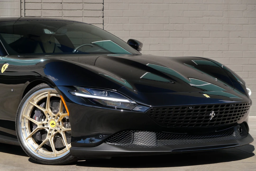 2022 Ferrari Roma - Image 16 of 31