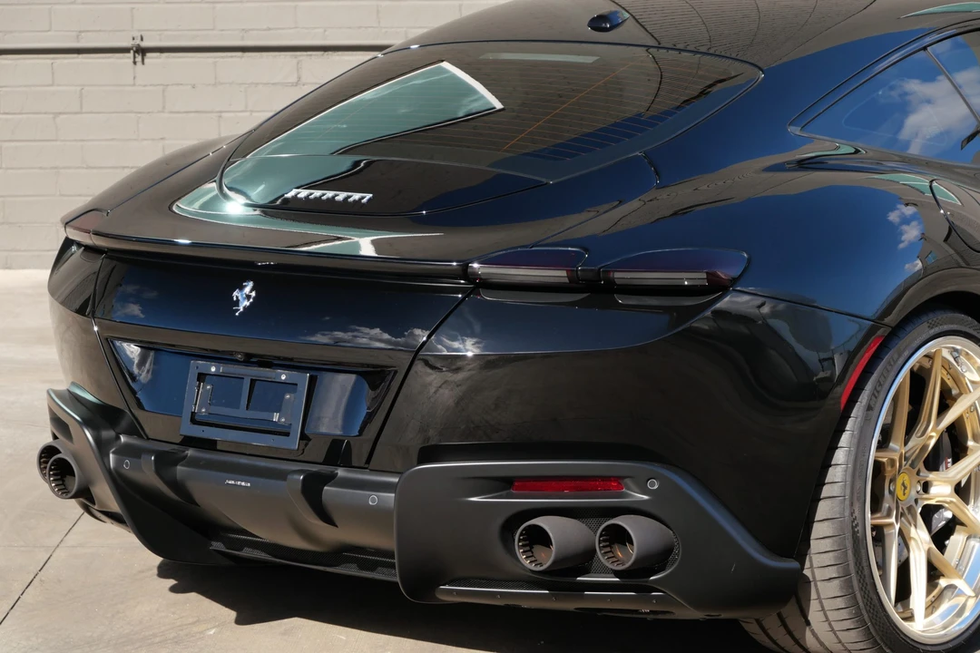 2022 Ferrari Roma - Image 28 of 31