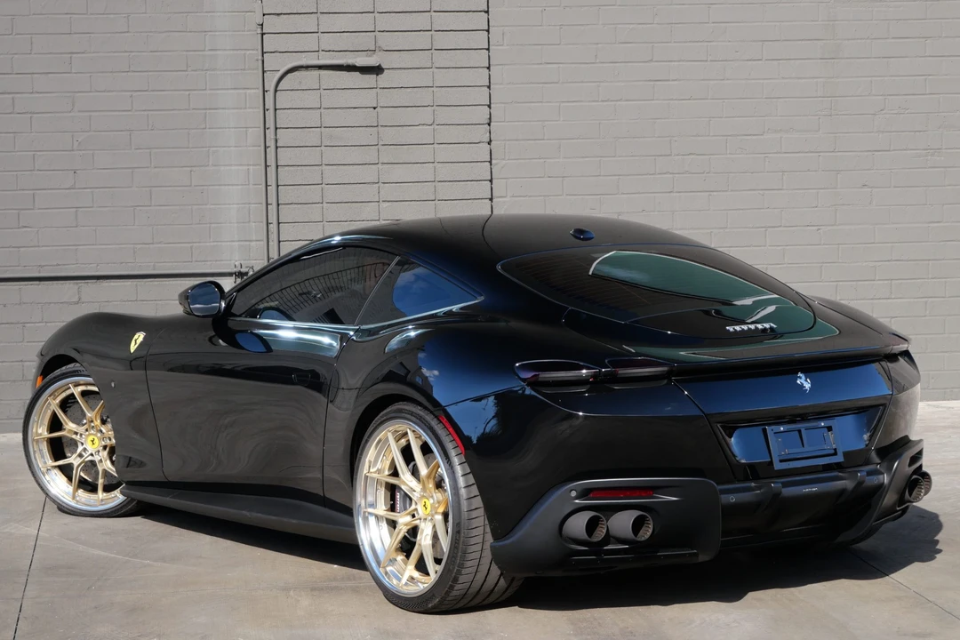 2022 Ferrari Roma - Image 9 of 31