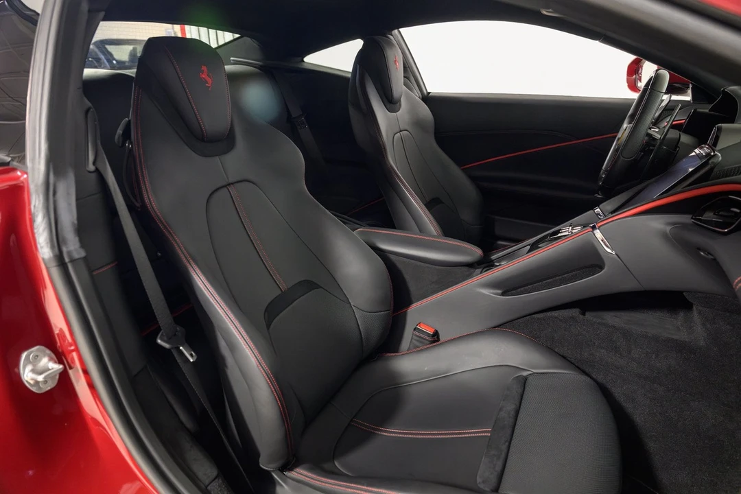2022 Ferrari Roma - Image 26 of 31