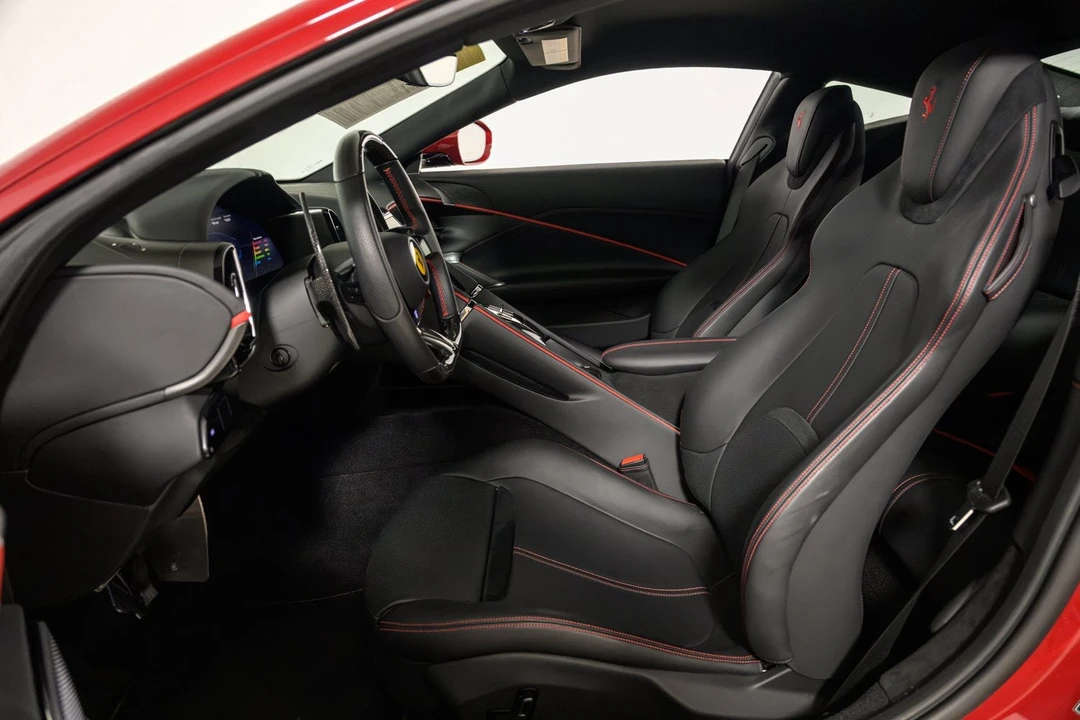 2022 Ferrari Roma - Image 19 of 31