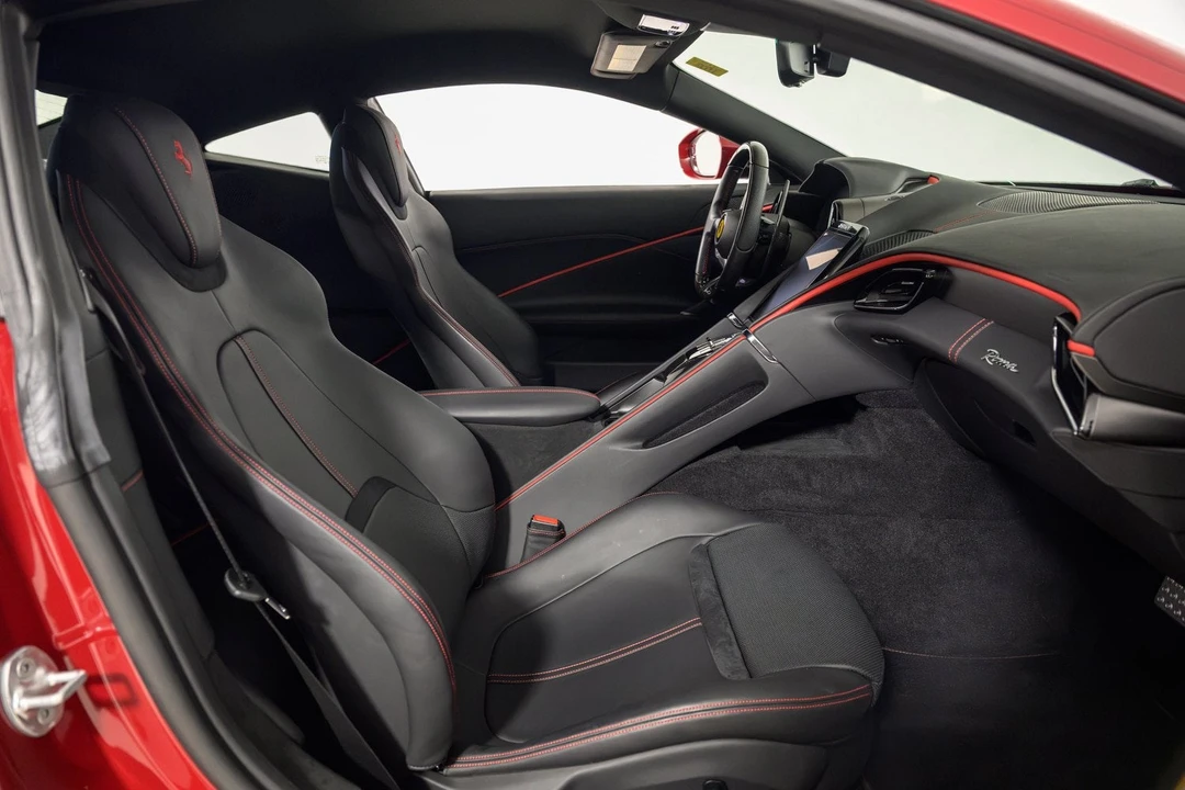 2022 Ferrari Roma - Image 25 of 31