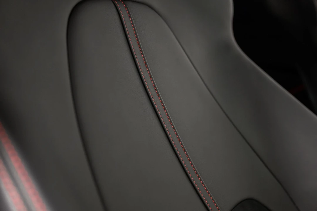 2022 Ferrari Roma - Image 28 of 31
