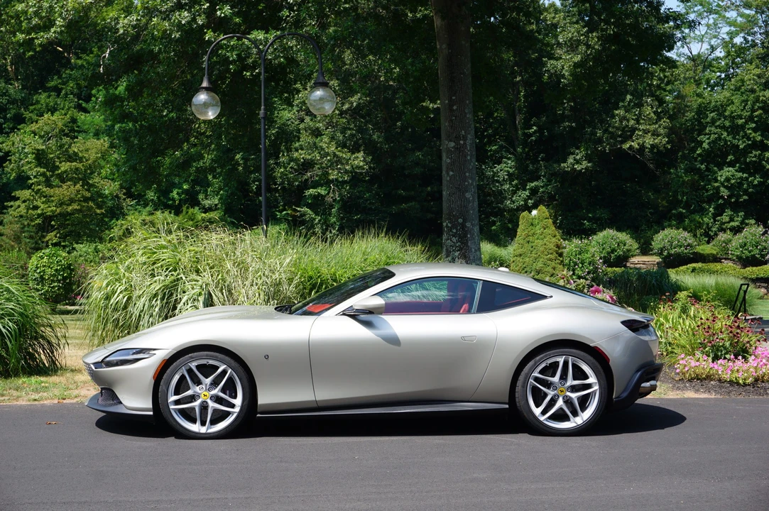 2022 Ferrari Roma - Image 5 of 31