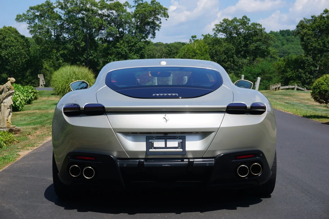 2022 Ferrari Roma - Image 21 of 31