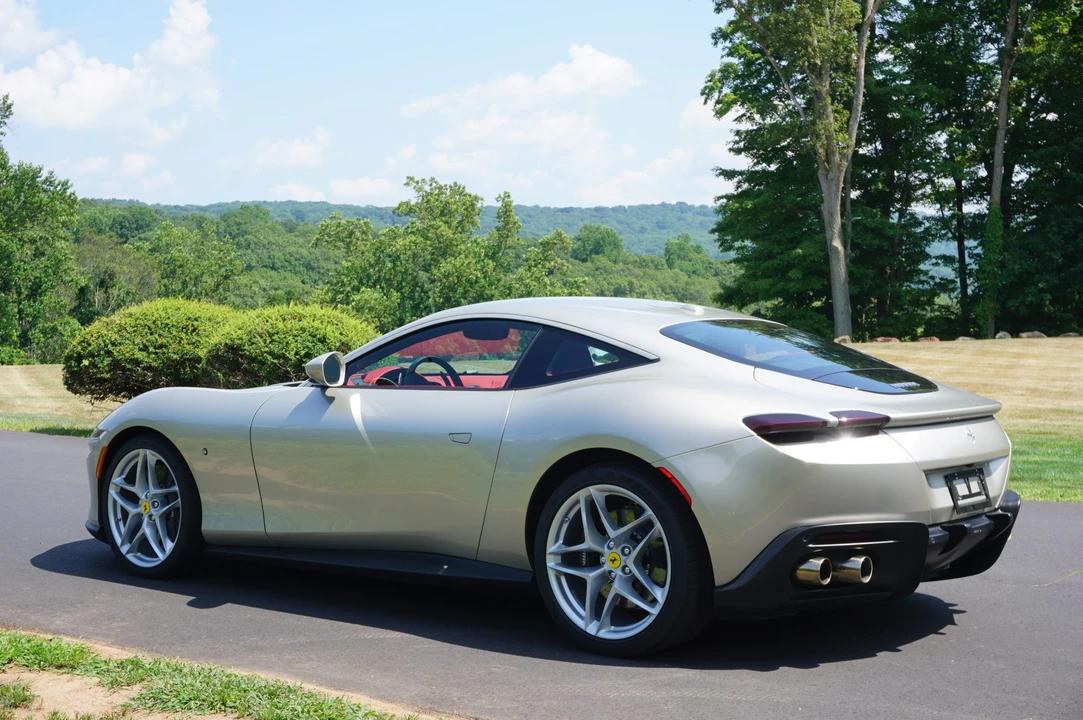 2022 Ferrari Roma - Image 19 of 31