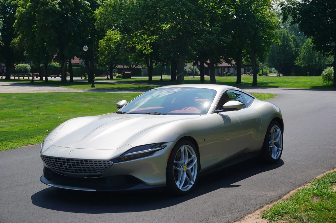 2022 Ferrari Roma - Image 16 of 31
