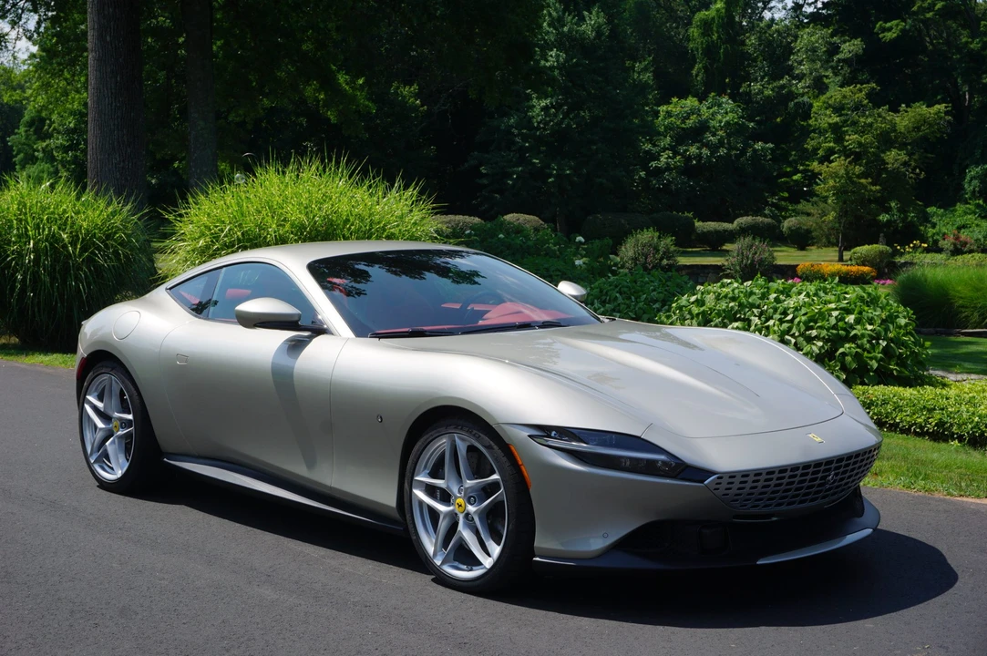 2022 Ferrari Roma - Image 27 of 31
