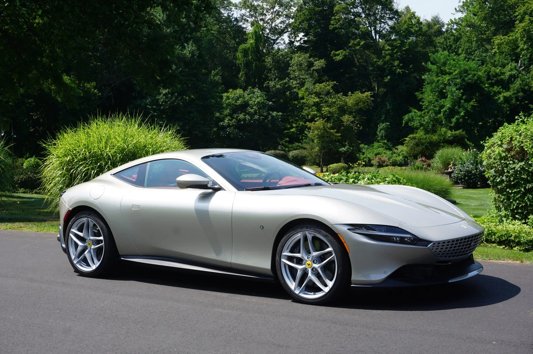 2022 Ferrari Roma - Image 26 of 31