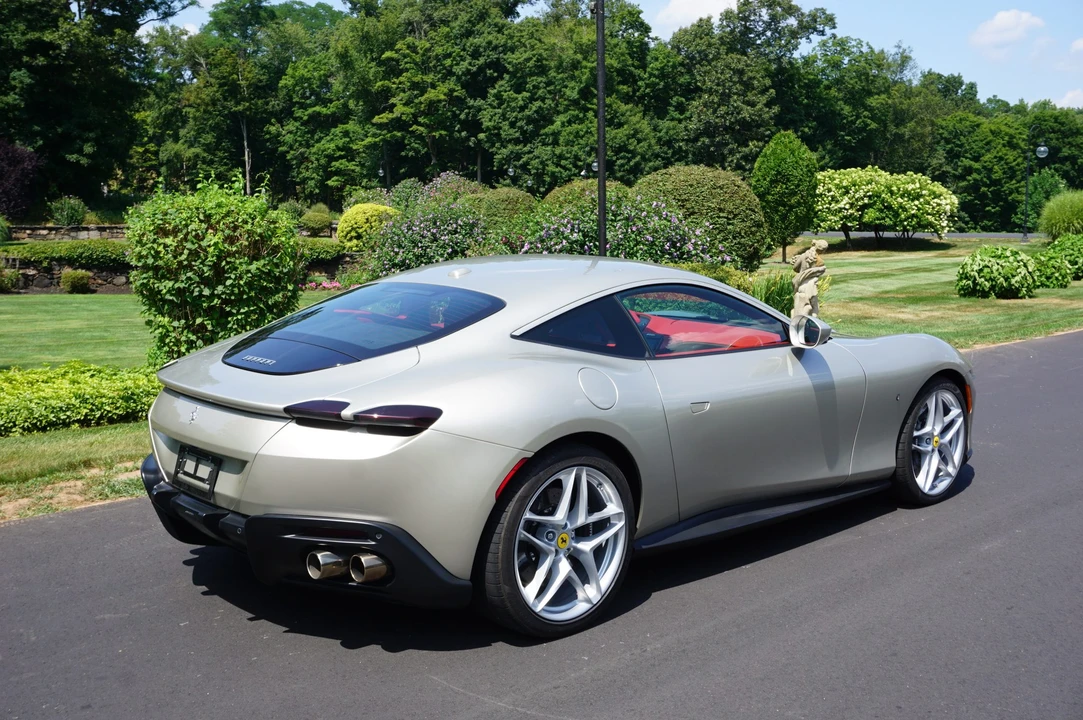 2022 Ferrari Roma - Image 22 of 31