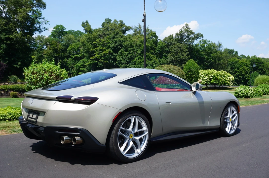 2022 Ferrari Roma - Image 23 of 31