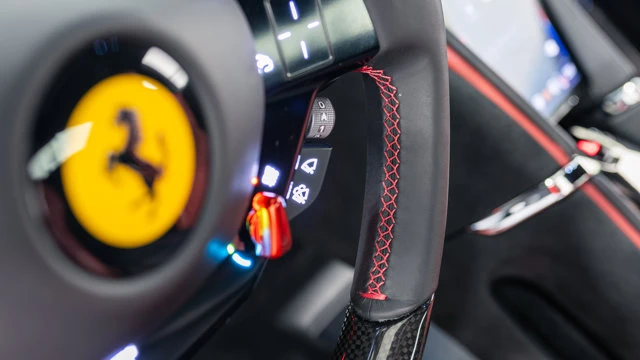 2022 Ferrari Roma - Image 5 of 16