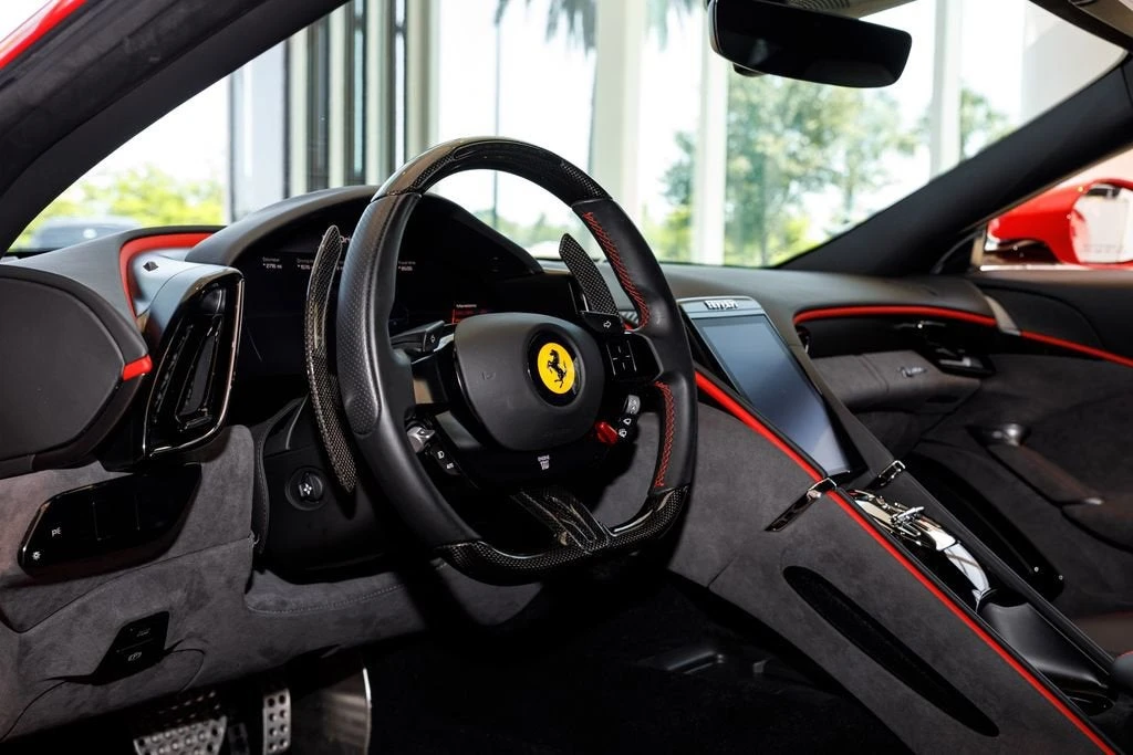 2022 Ferrari Roma - Image 28 of 31