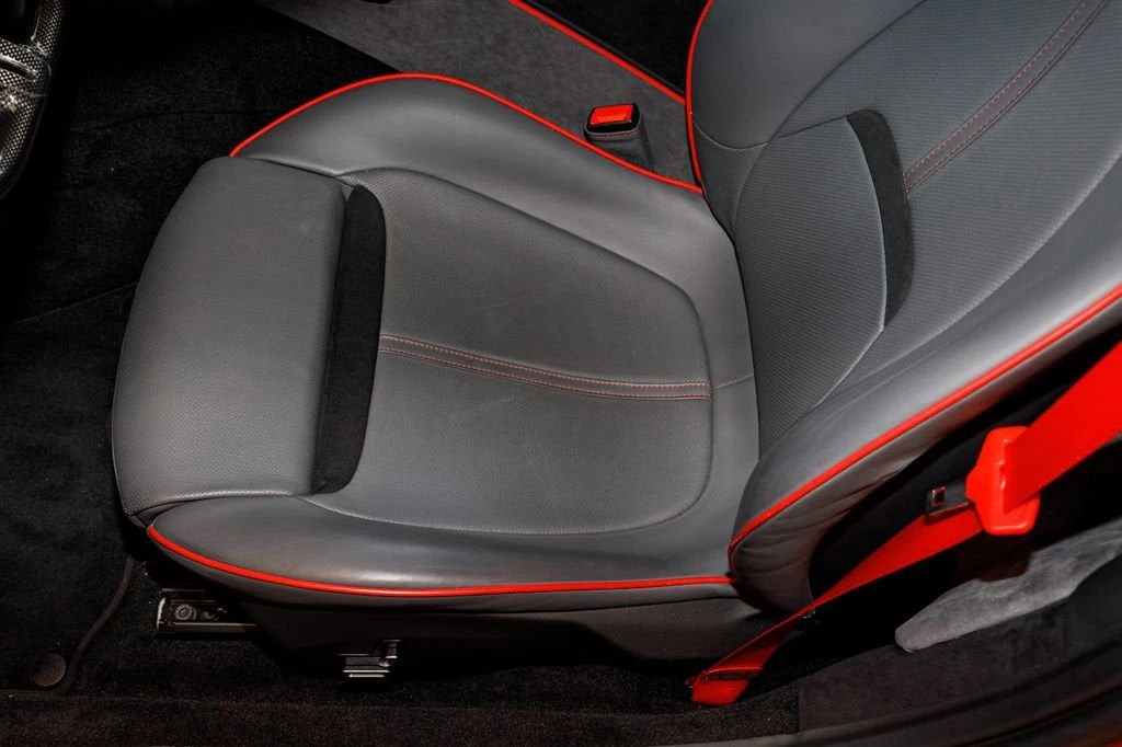 2022 Ferrari Roma - Image 26 of 31