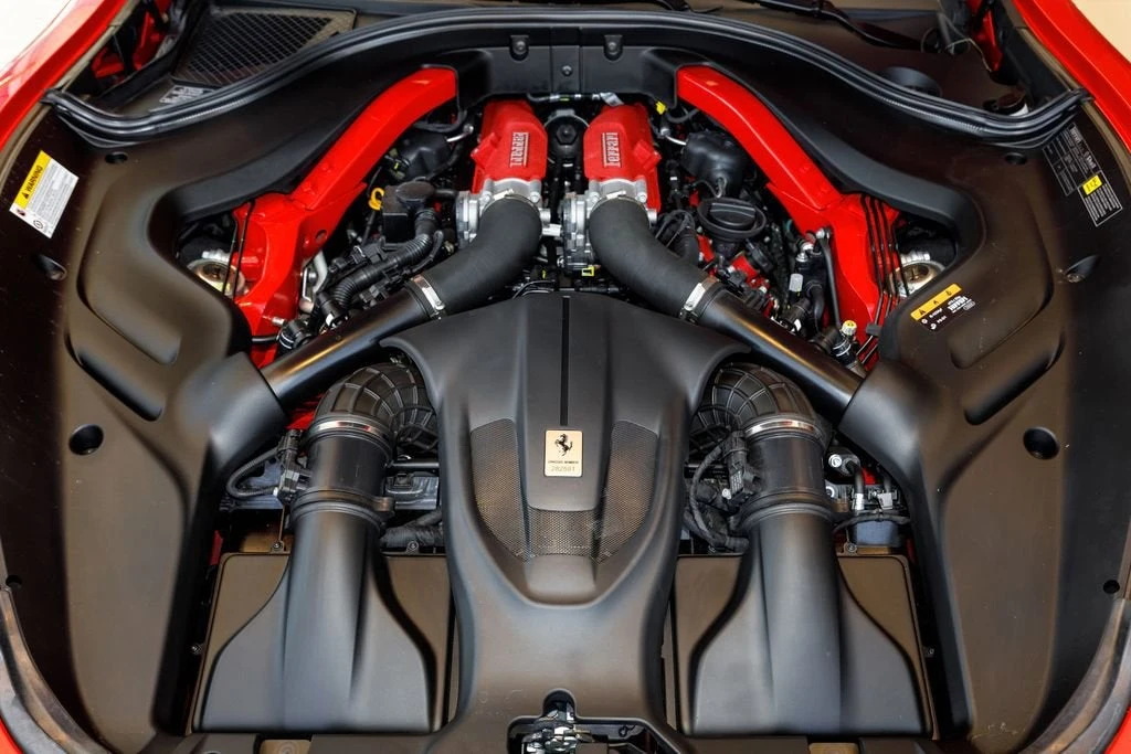 2022 Ferrari Roma - Image 12 of 31