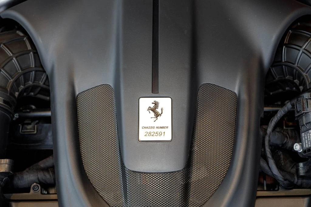 2022 Ferrari Roma - Image 10 of 31