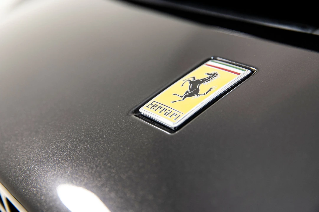 2022 Ferrari Roma - Image 26 of 31