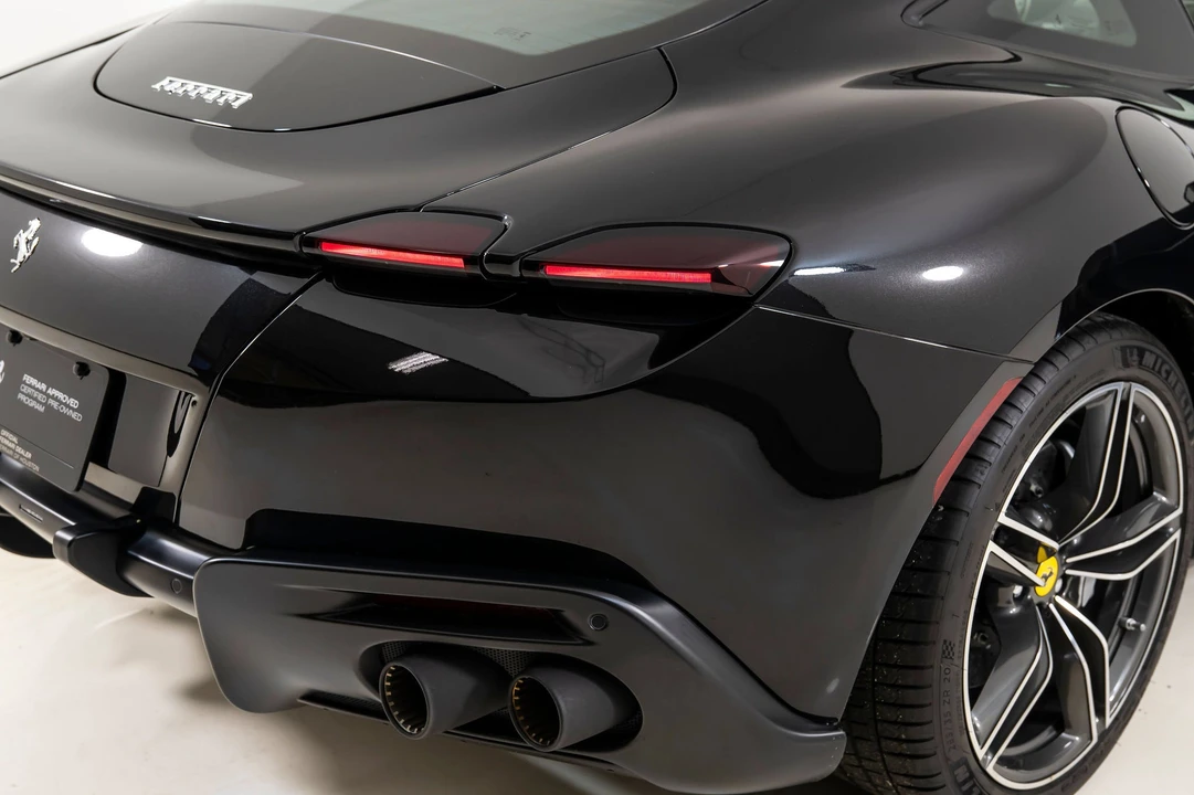 2022 Ferrari Roma - Image 27 of 31