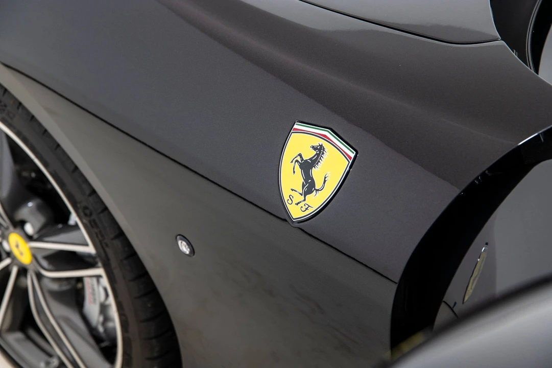 2022 Ferrari Roma - Image 25 of 31