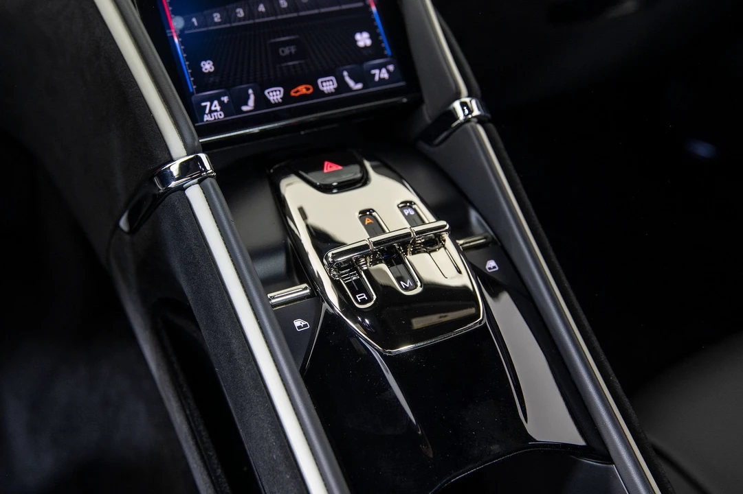 2022 Ferrari Roma - Image 15 of 31