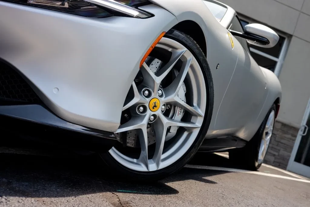 2022 Ferrari Roma - Image 3 of 31