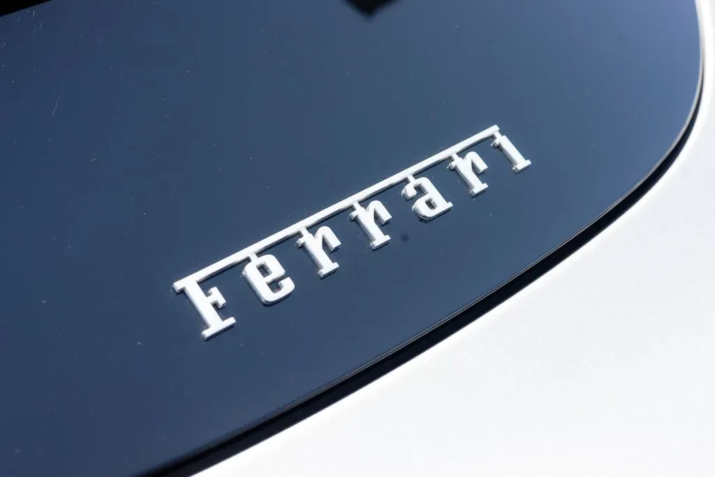 2022 Ferrari Roma - Image 21 of 31