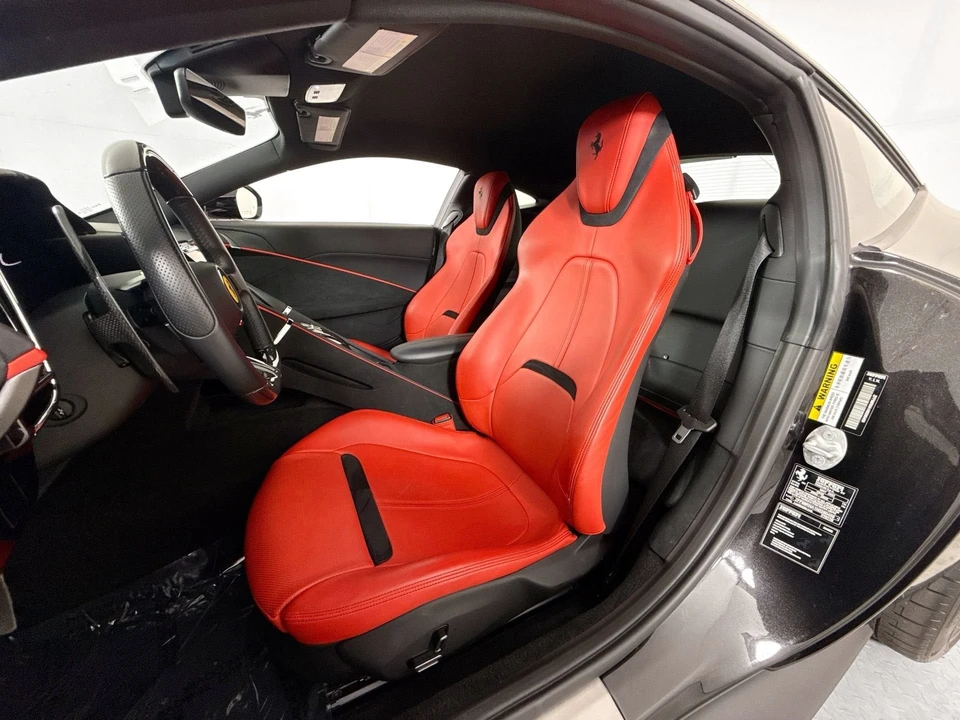 2022 Ferrari Roma - Image 9 of 29
