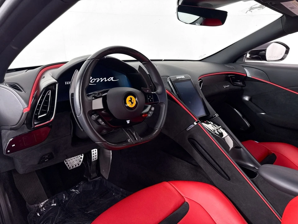 2022 Ferrari Roma - Image 20 of 29