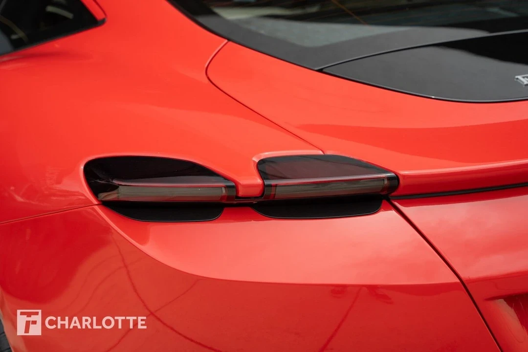 2022 Ferrari Roma - Image 15 of 31