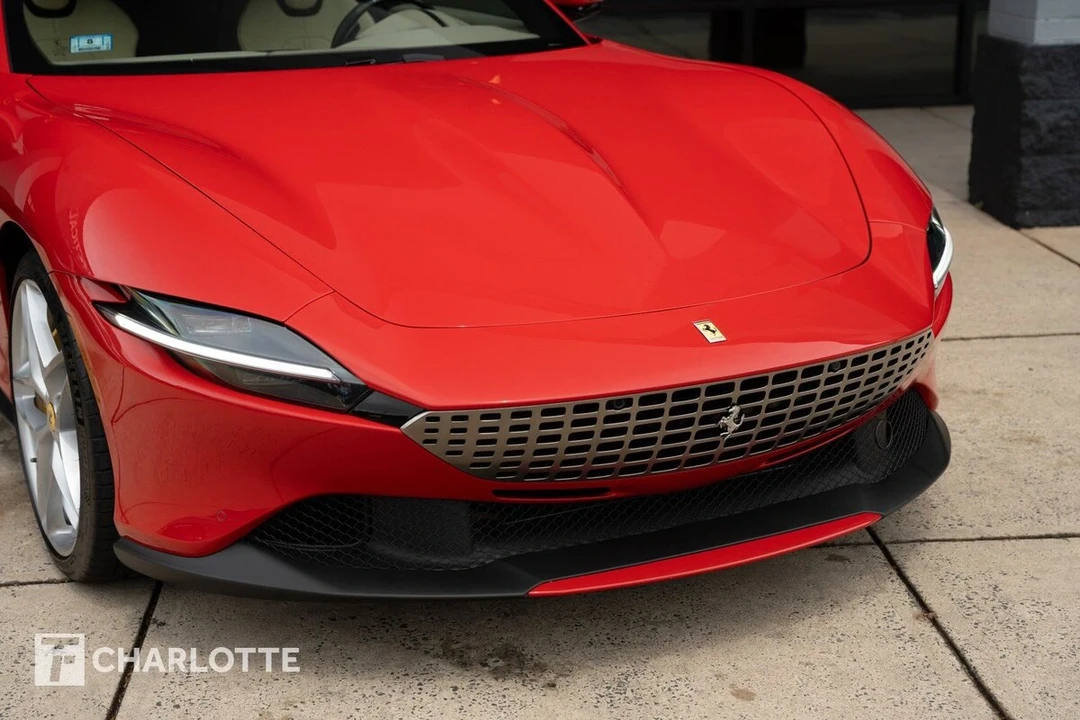 2022 Ferrari Roma - Image 2 of 31
