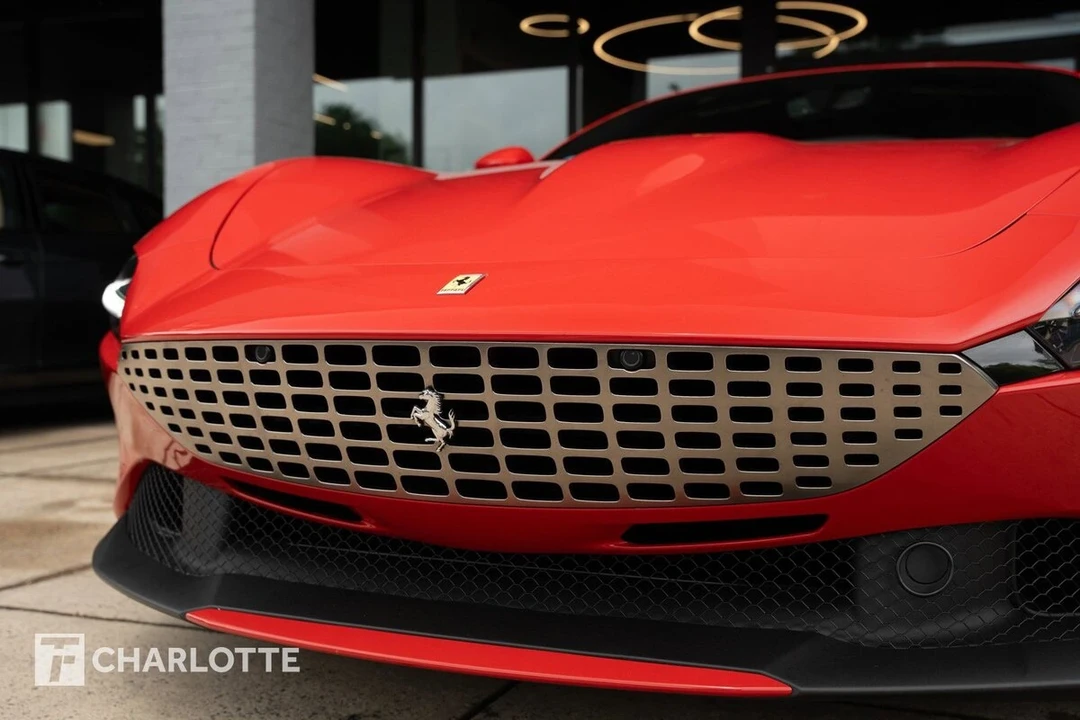 2022 Ferrari Roma - Image 6 of 31