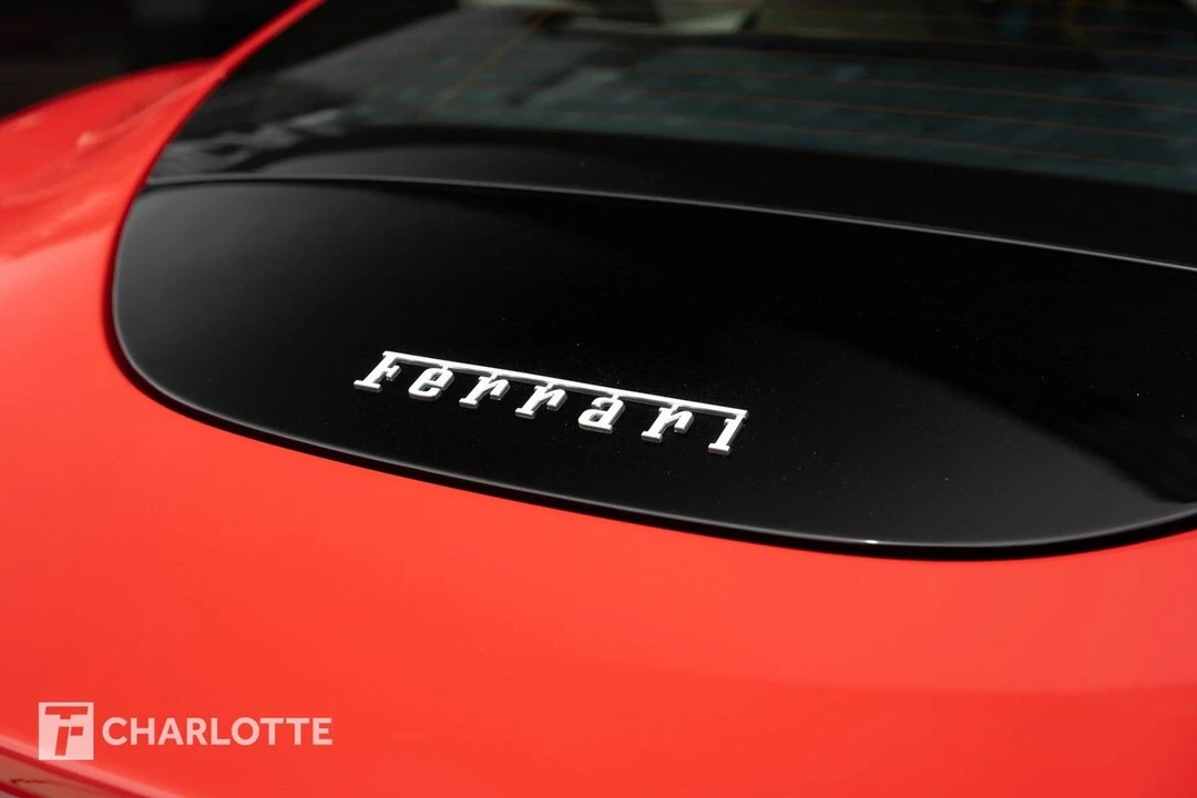 2022 Ferrari Roma - Image 18 of 31
