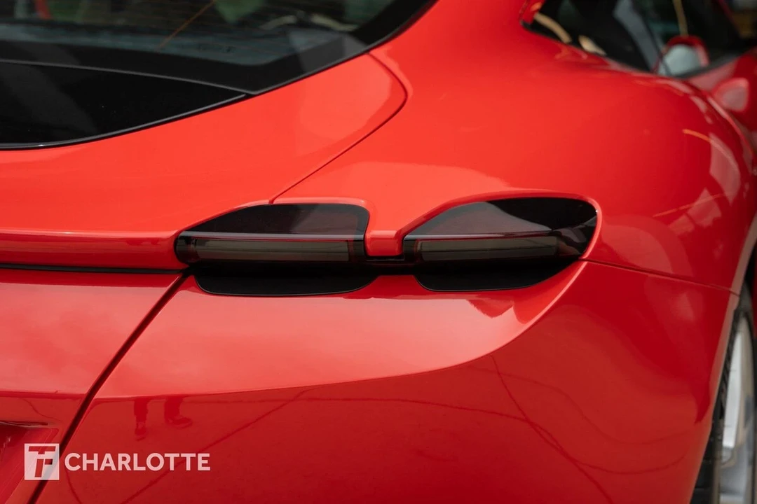 2022 Ferrari Roma - Image 20 of 31