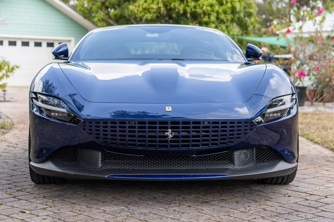 2022 Ferrari Roma - Image 2 of 31