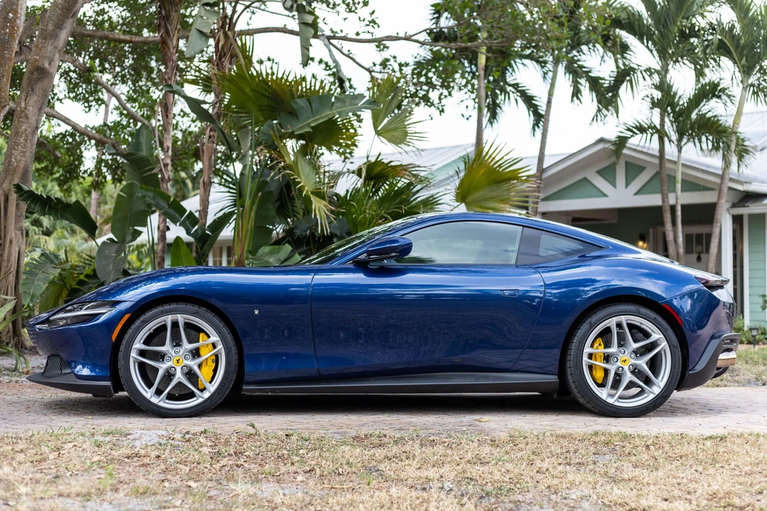2022 Ferrari Roma - Image 7 of 31