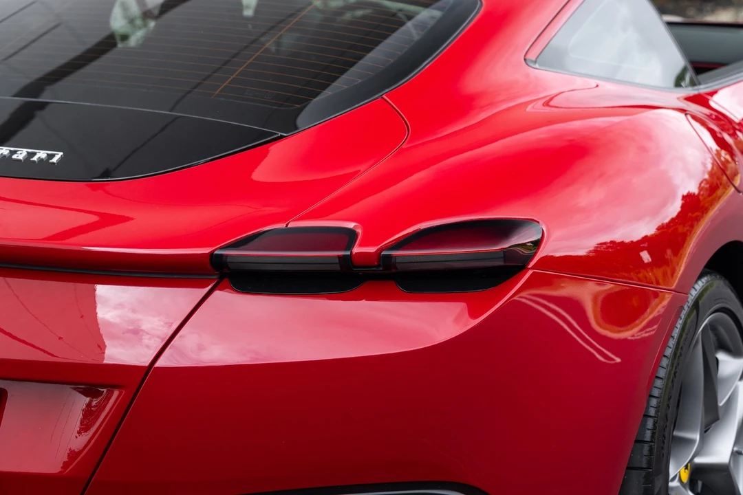 2022 Ferrari Roma - Image 20 of 31
