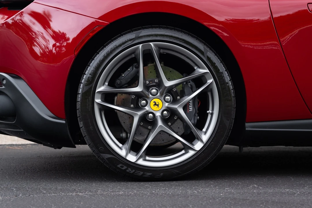 2022 Ferrari Roma - Image 19 of 31