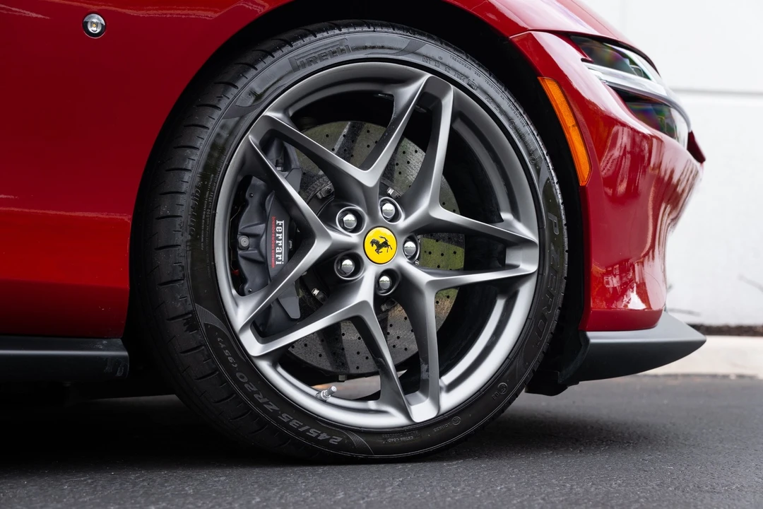 2022 Ferrari Roma - Image 10 of 31