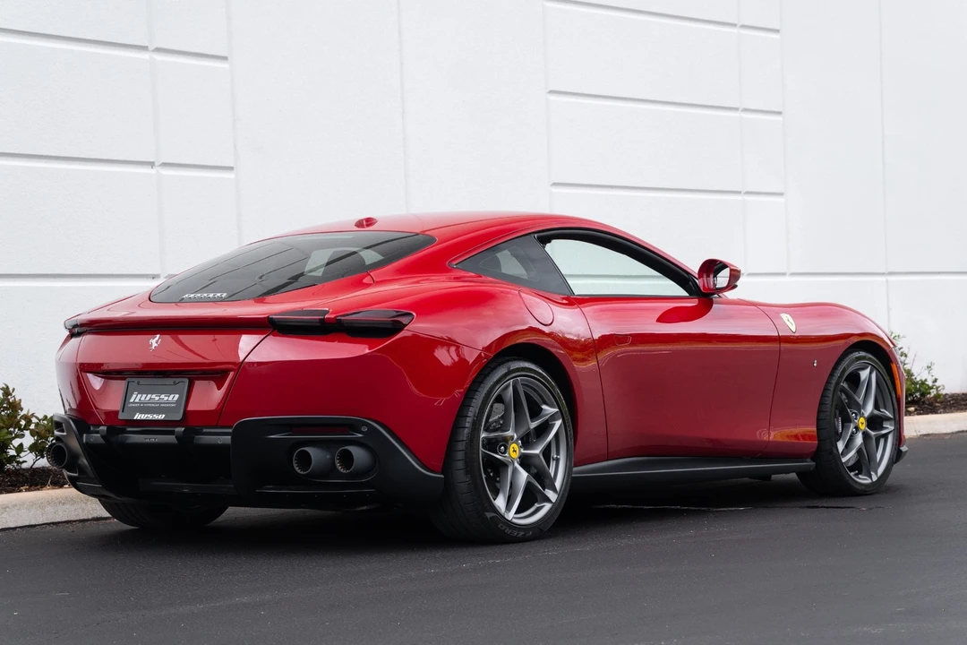 2022 Ferrari Roma - Image 18 of 31