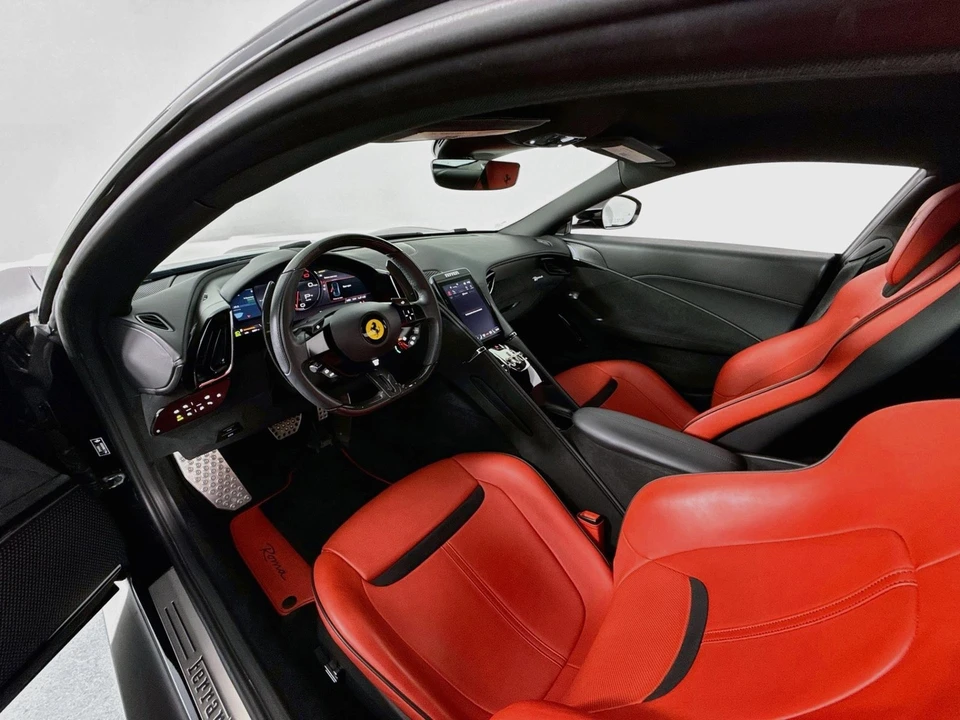 2022 Ferrari Roma - Image 27 of 31