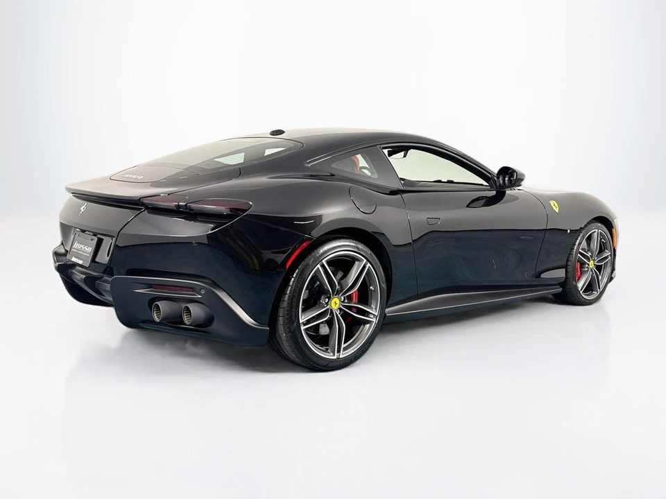 2022 Ferrari Roma - Image 9 of 31