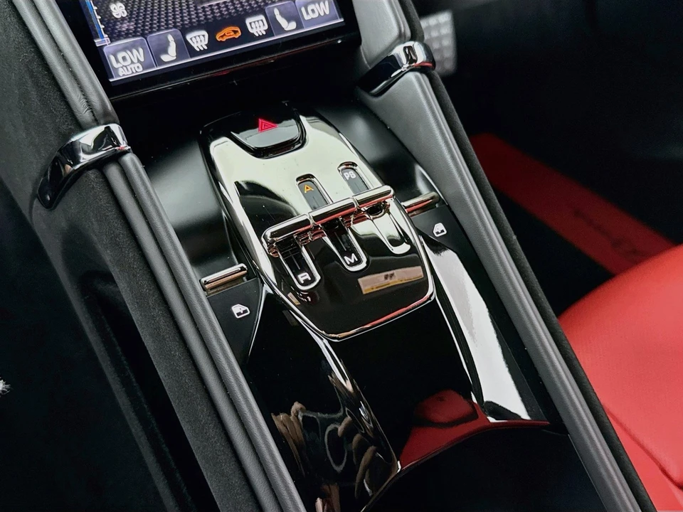 2022 Ferrari Roma - Image 20 of 31
