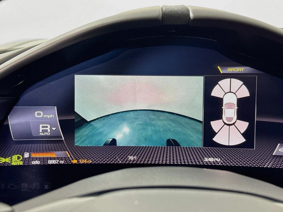 2022 Ferrari Roma - Image 18 of 31