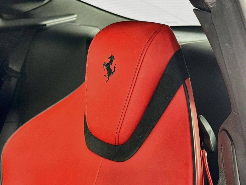 2022 Ferrari Roma - Image 25 of 31