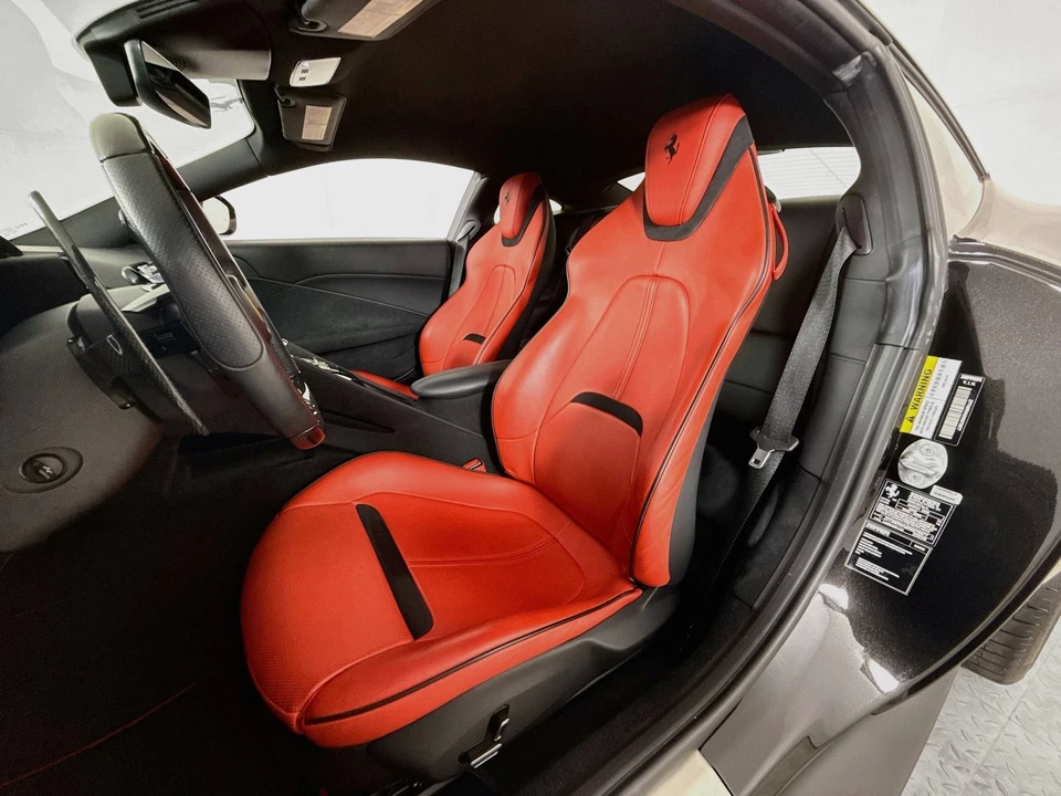 2022 Ferrari Roma - Image 9 of 31