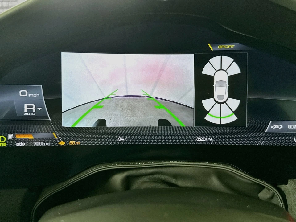 2022 Ferrari Roma - Image 14 of 31