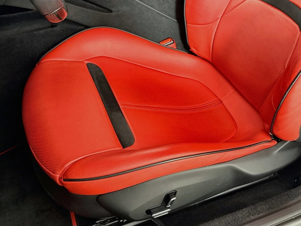 2022 Ferrari Roma - Image 18 of 31