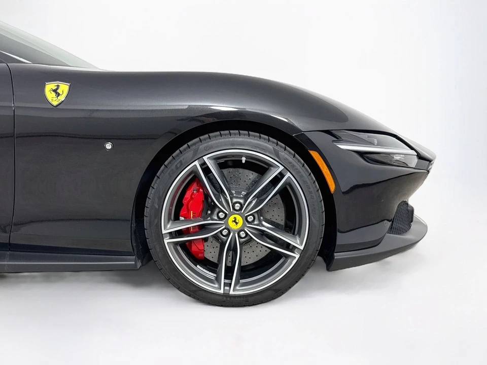 2022 Ferrari Roma - Image 28 of 31